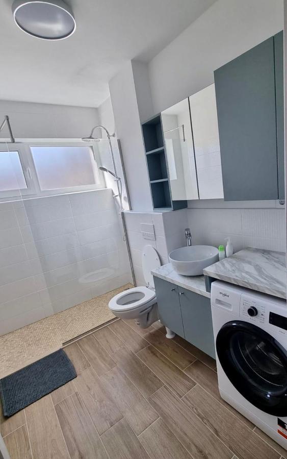 Lily Central Apartment With Free Parking Targu Mures Ngoại thất bức ảnh